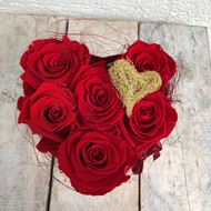 Image sur Boîte à roses en forme de cœur - avec 6 roses véritables, stabilisées, en rouge Ø  env 14 cm