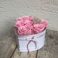 Image sur Boîte à roses en forme de cœur - avec 8 roses véritables, stabilisées, en rose Ø env. 18 cm   