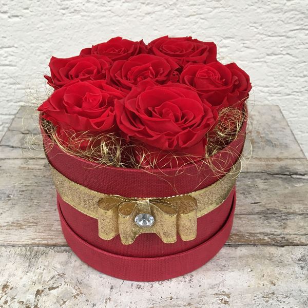 Image sur Boîte à roses – ronde, en rouge, avec 7 roses véritables, stabilisées, en rouge