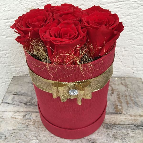 Bild von Festliche Rosenbox - rund, in rot, mit 6 roten, echten, stabilisierten Rosen  Ø ca. 15 cm