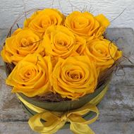 Image sur Boîte à roses  – ronde, en vert-jaune, avec 7 roses véritables, stabilisées jaune