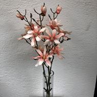 Edler Magnolienzweig (Textilblume) mit lachs Blüten