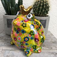Cooler Keramik-Frosch mit Blumen