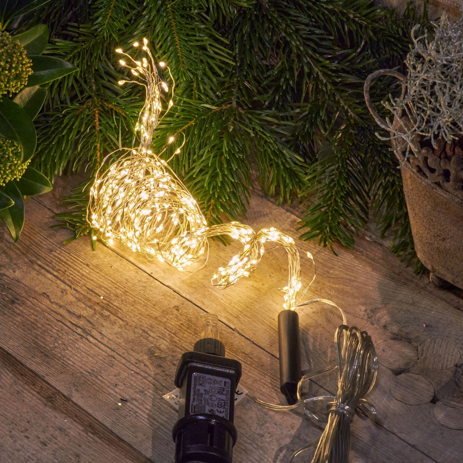 Guirlande lumineuse 230V Micro LED 'Lumières d'arbre' pour arbre de 240cm - 832Lumières