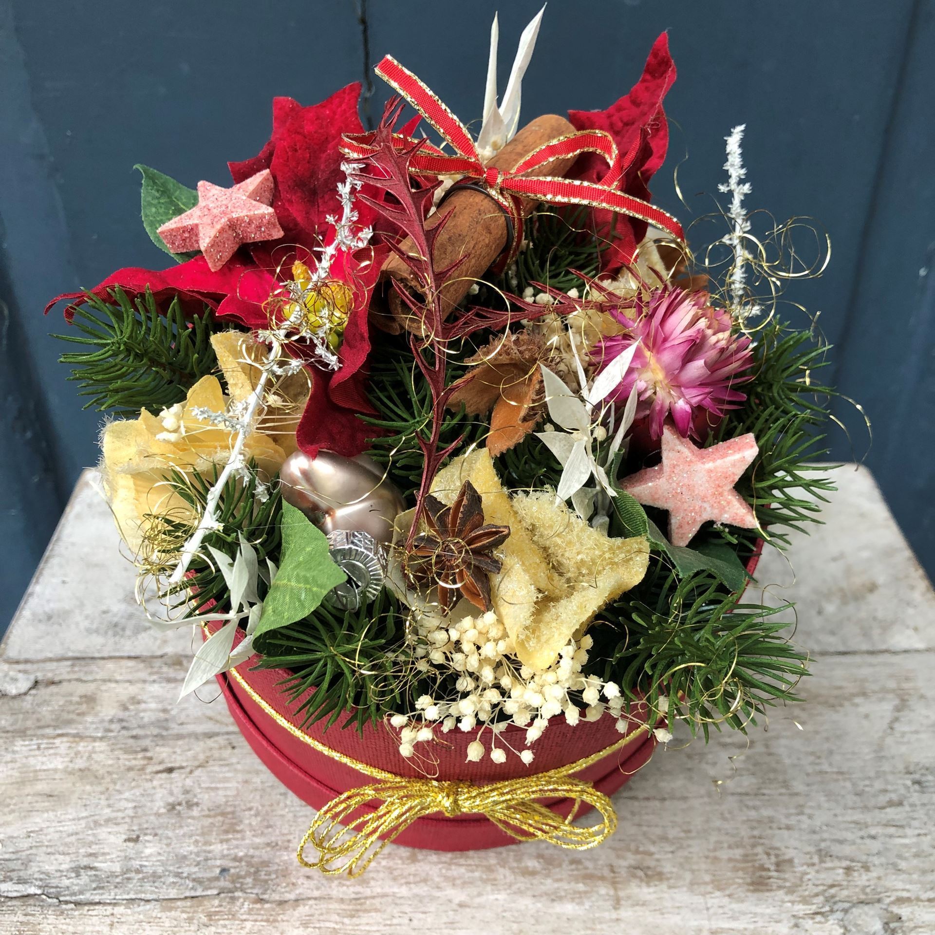 Blumenbox Christmas Star rund in rot