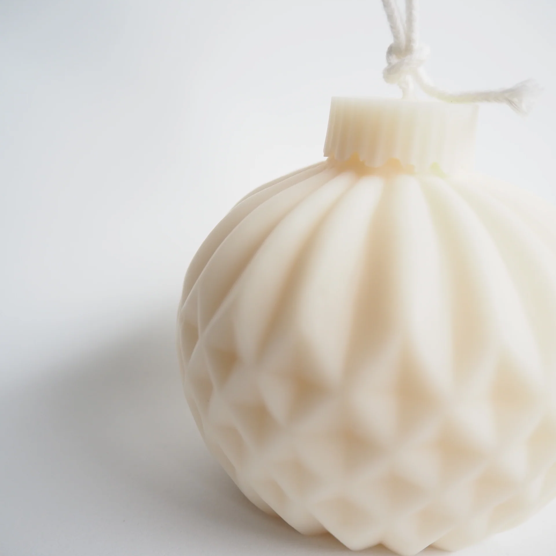 Weihnachtskugel Loren