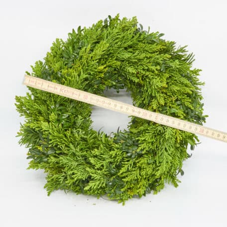 Couronne liée 'Vert d'hiver mélangé' Ø30 cm