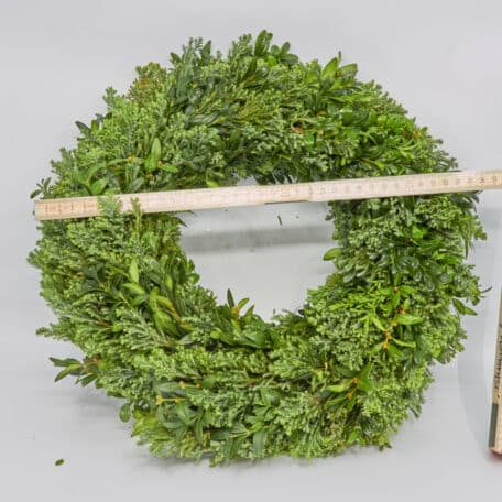 Couronne liée 'Vert d'hiver mélangé' Ø35 cm