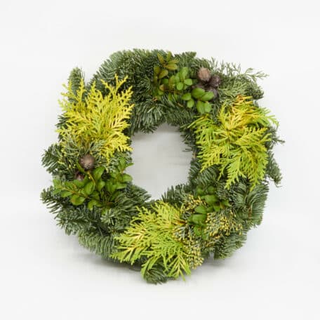 Kranz gebunden 'Nobilis & Konifere' Ø30 cm