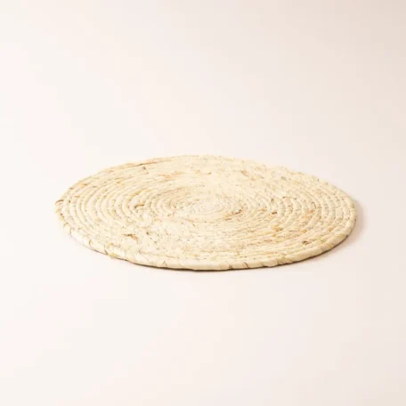 Tischset aus geflochtenen Naturfasern, hell