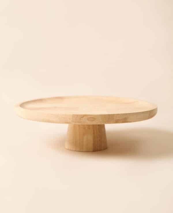 Étagère en bois clair