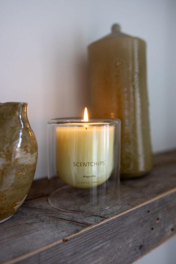Candle in Double Walles Glass 496 gr Magnolia