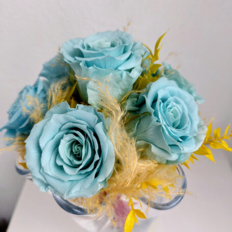 Bouquet de 7 roses stabilisées, bleu clair