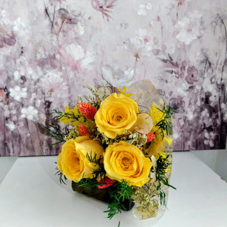Bouquet de 3 roses stabilisées, jaune