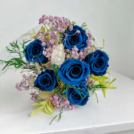 Bouquet de 6 roses stabilisées, bleu