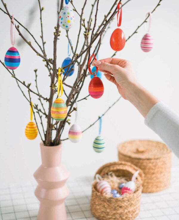 Bricolage des œufs de Pâques do it yourself Deco