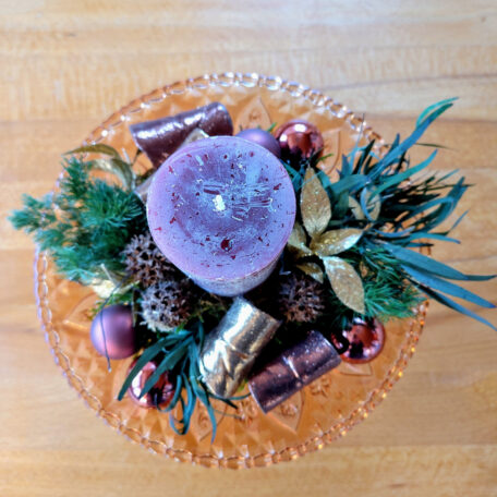 Weihnachtsarrangement in Glasschale