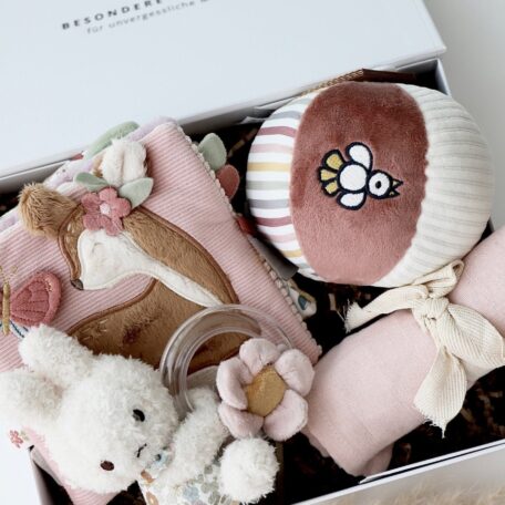 Boîte cadeau bébé 3 - Miffy rose