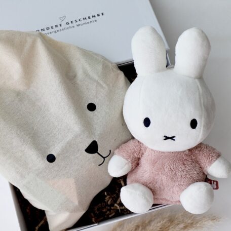 Boîte cadeau bébé 5 - Miffy rose