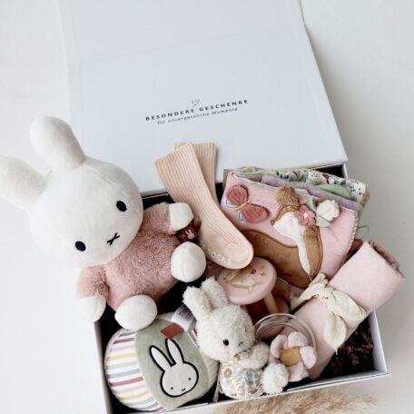 Boîte cadeau bébé 6 - Miffy rose