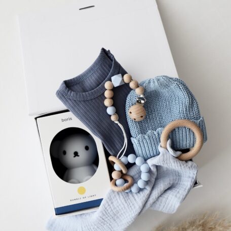 Boîte cadeau bébé bleue 