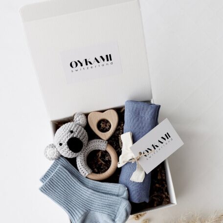 Boîte cadeau bébé bleue 