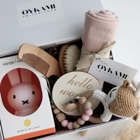 Boîte cadeau bébé fille 