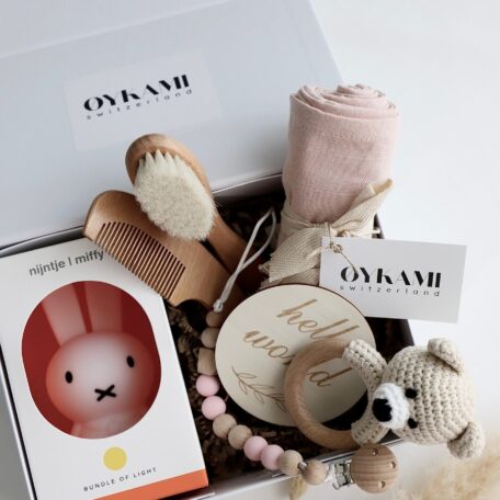 Boîte cadeau bébé fille 