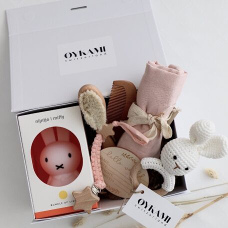 Boîte cadeau bébé fille 