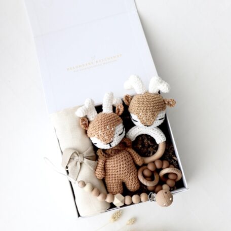 Boîte cadeau bébé couleurs neutres 