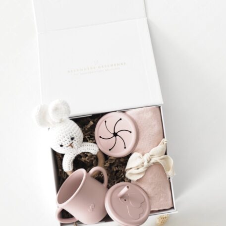 Boîte cadeau bébé rose 