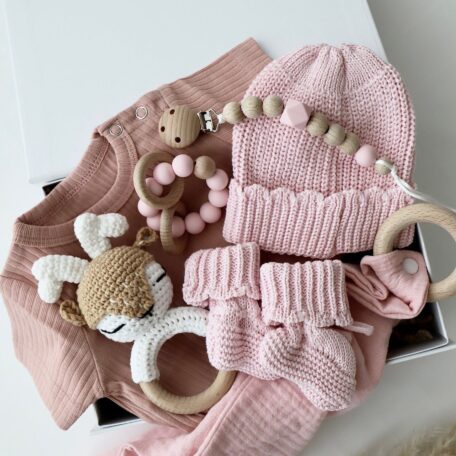 Boîte cadeau bébé rose 