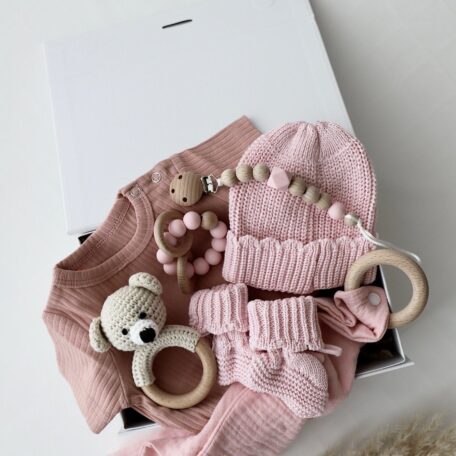 Boîte cadeau bébé rose 