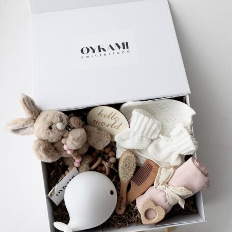 Boîte cadeau bébé rose 