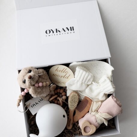 Boîte cadeau bébé rose 