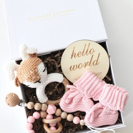 Boîte cadeau bébé rose 