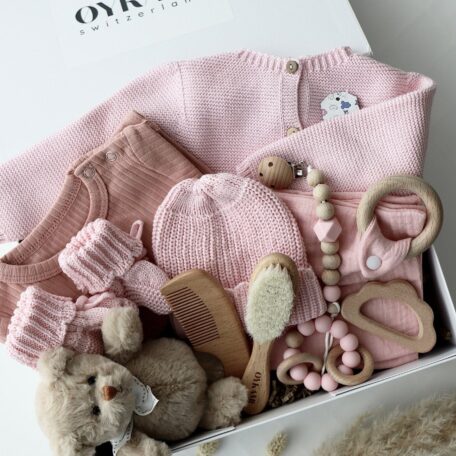 Boîte cadeau bébé rose 