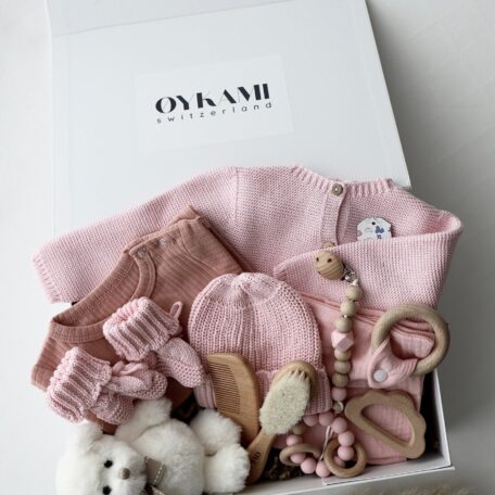 Boîte cadeau bébé rose 