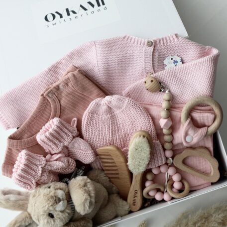 Boîte cadeau bébé rose 