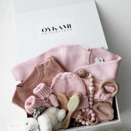 Boîte cadeau bébé rose 