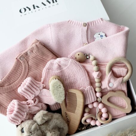 Boîte cadeau bébé rose 