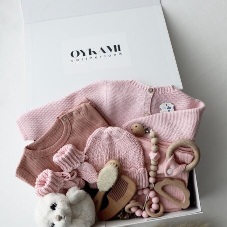 Boîte cadeau bébé rose 