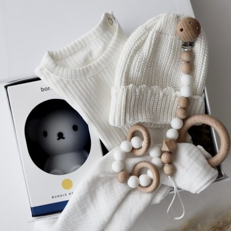 Boîte cadeau bébé blanche 