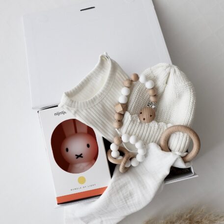 Boîte cadeau bébé blanche 