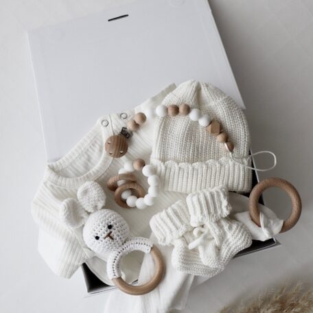 Boîte cadeau bébé blanche 