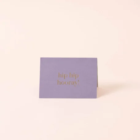 Carte pliable violette “hip hip hooray !”