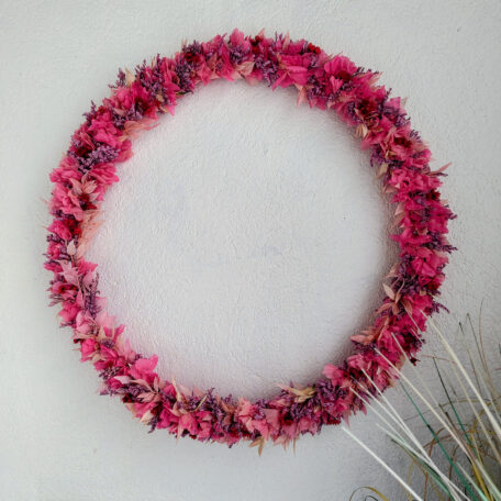 Kranz aus getrockneten Blumen