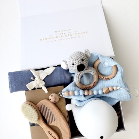 Boîte cadeau bébé bleue 