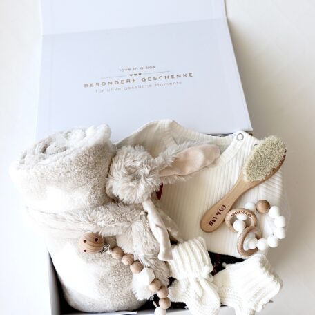 Boîte cadeau bébé blanche