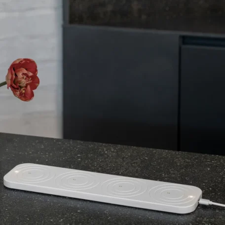 Wiederaufladbarer LED-Sockel, gross, USB-C, weiss, 40 x 10 cm